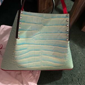 Christian louboutin carabarock